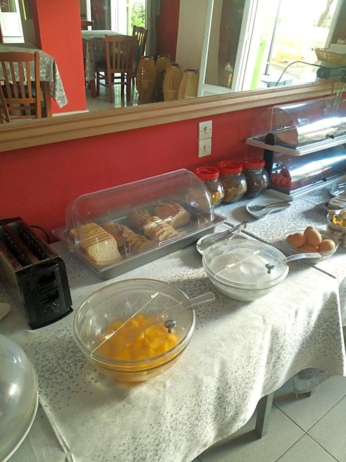 Frangiscos Inn – Parikia, UT