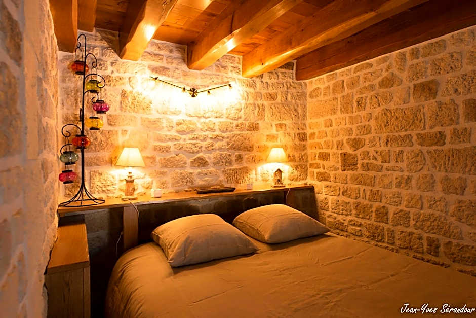 Le Mas des Mathes, Chambres d'hôtes, Studios