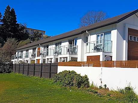 One Bedroom Ambassador Spa Suite