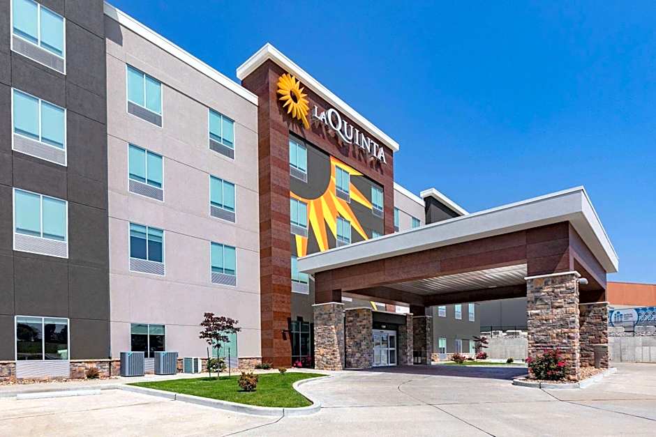 Photo 1 of 50 of La Quinta Inn & Suites by Wyndham Jackson/Cape Girardeau