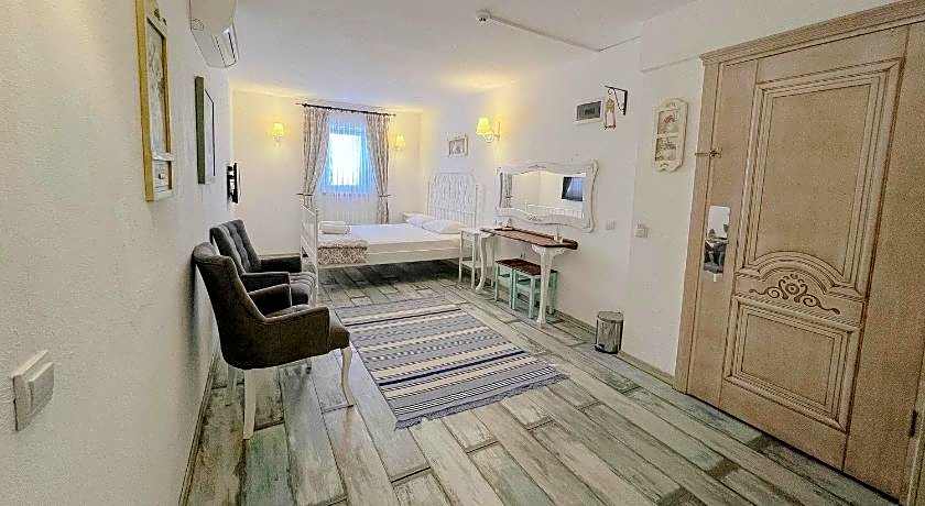 Tarcin Alacati Otel