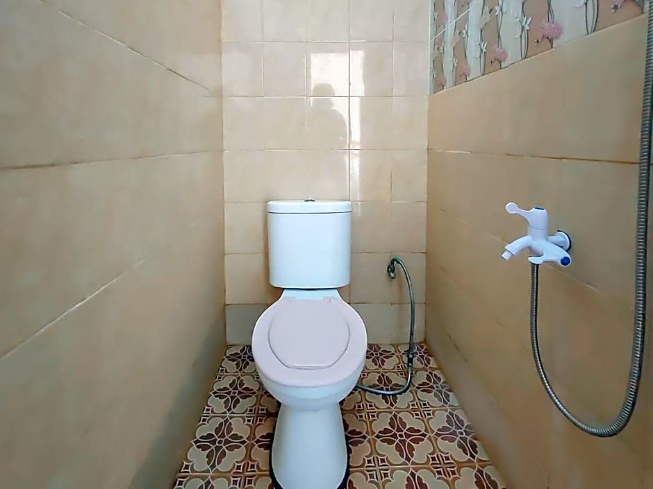 RedDoorz near Pamugaran Beach Pangandaran