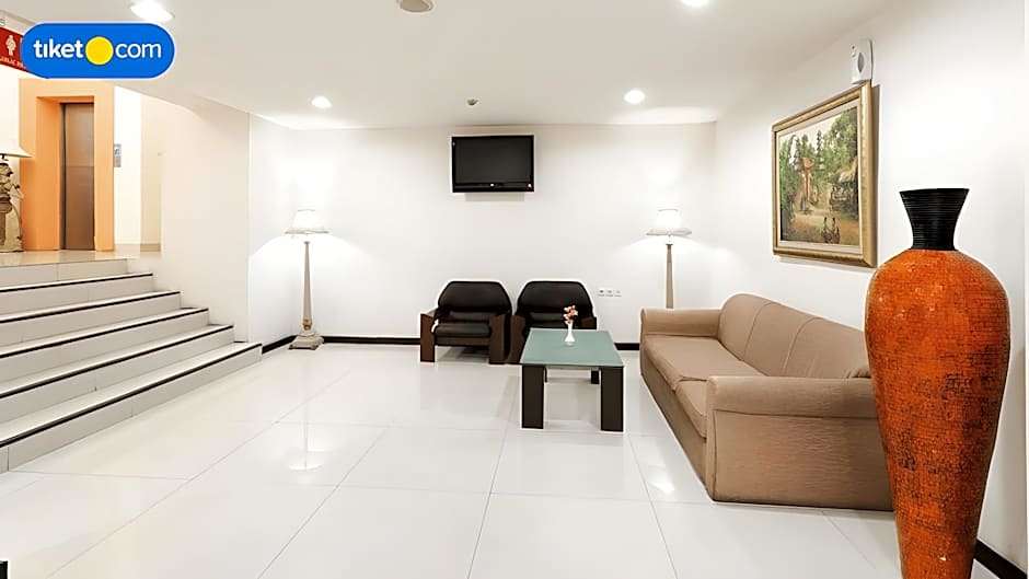 Grand Orchid Hotel