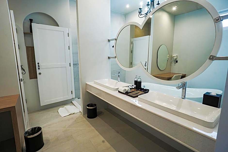 The Gems Mining Pool Villas Pattaya