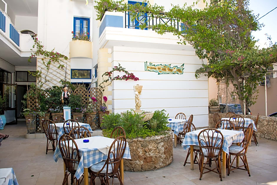 Uncle George Studios By Estia