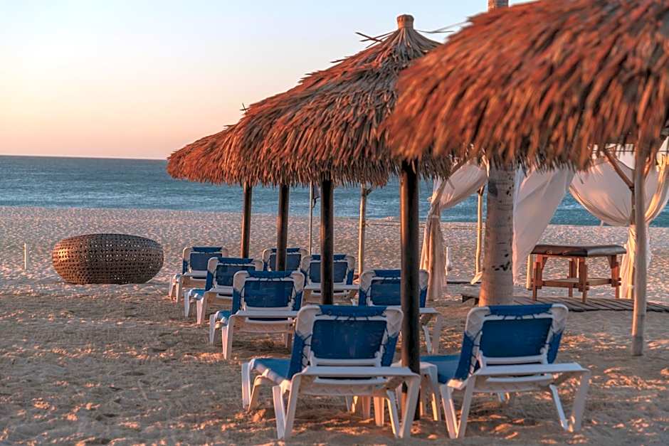 Grand Decameron Los Cabos, A Trademark All Inclusive Resort
