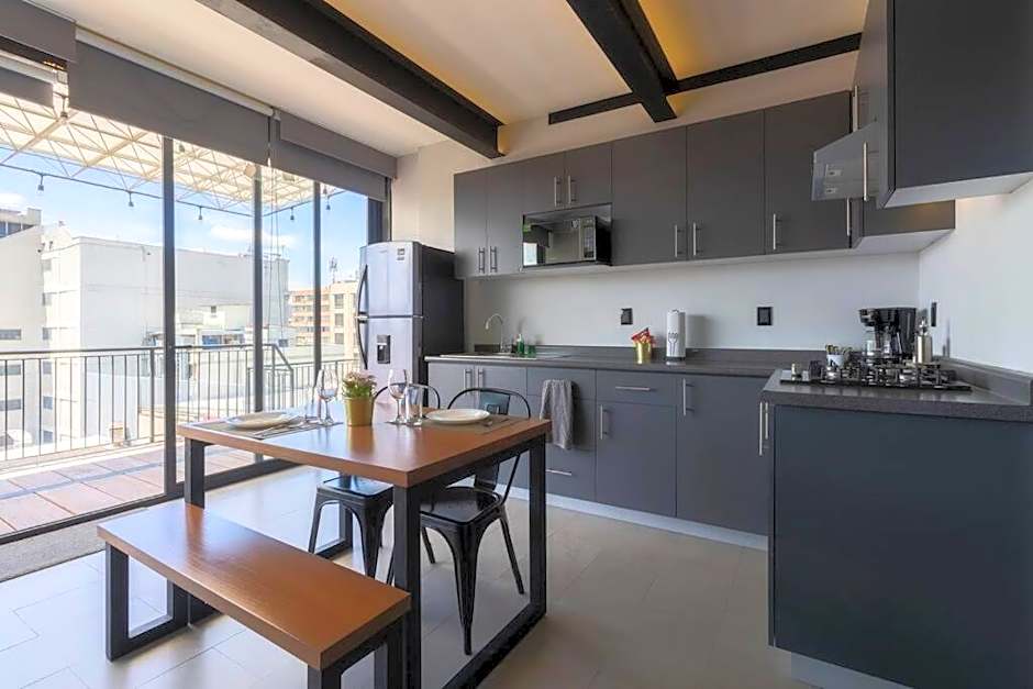 2Ph Large 2Brm 3 bath AC private terrace apt