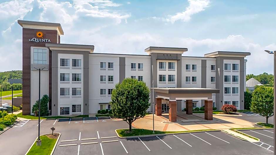 La Quinta Inn & Suites by Wyndham Columbus - Edinburgh