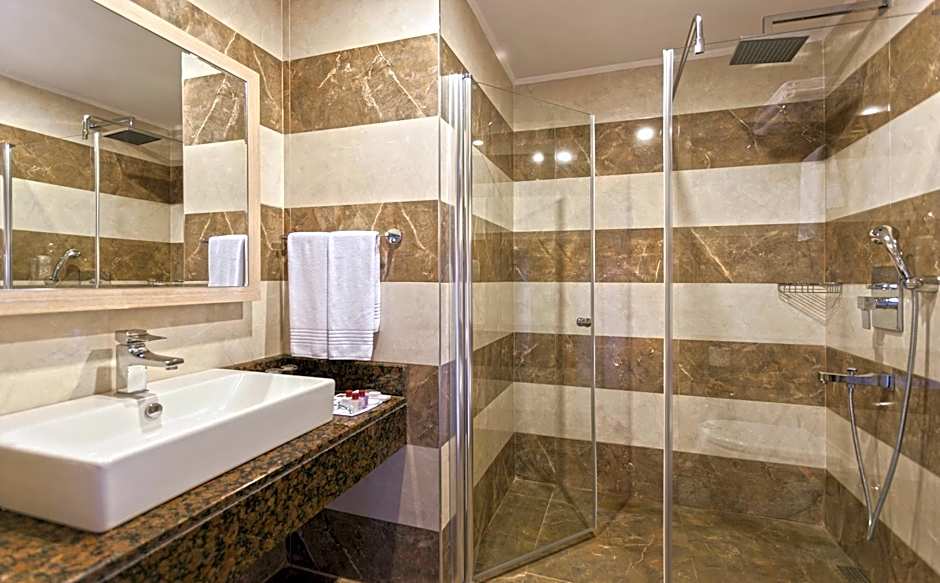 Xperia Saray Beach Hotel