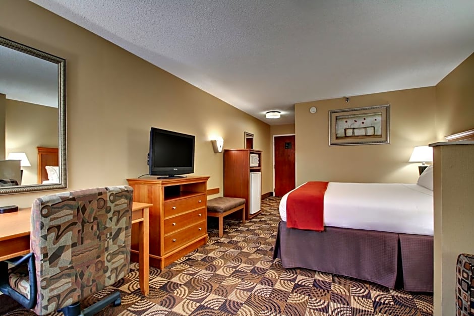 Holiday Inn Express Hurricane Mills Waverly By IHG