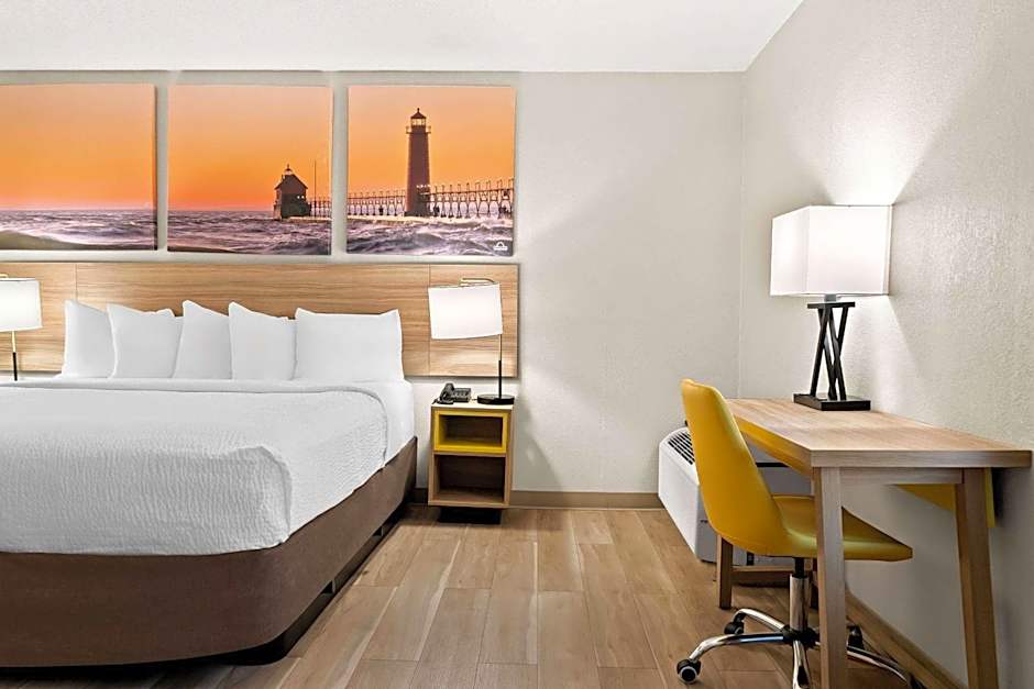 Days Inn & Suites by Wyndham Warren