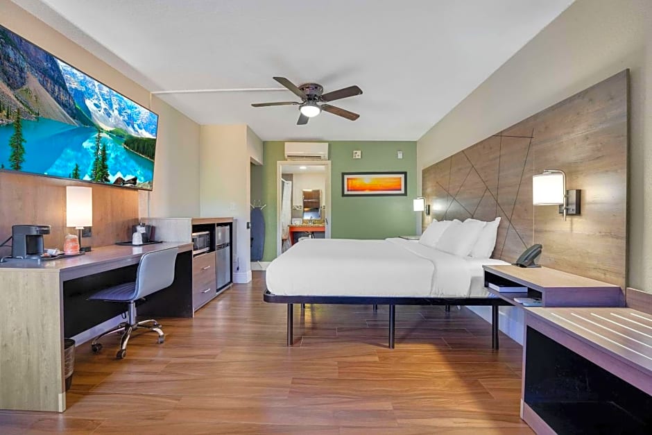 Quality Inn & Suites Airport/Cruise Port Hollywood