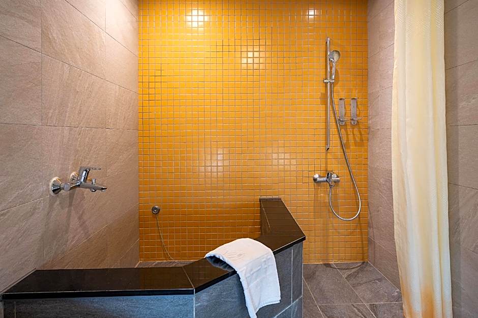 CHECK inn Express Taichung Yizhong