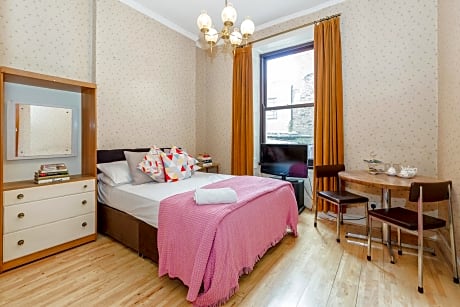 Russell Square Hotel