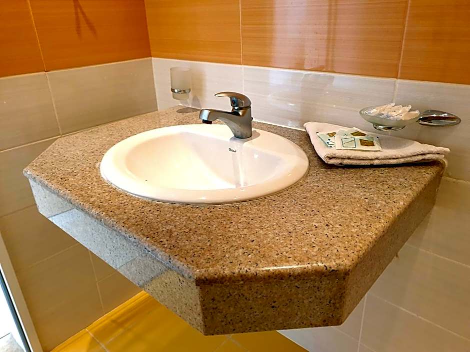 Sunny Day Club Hotel