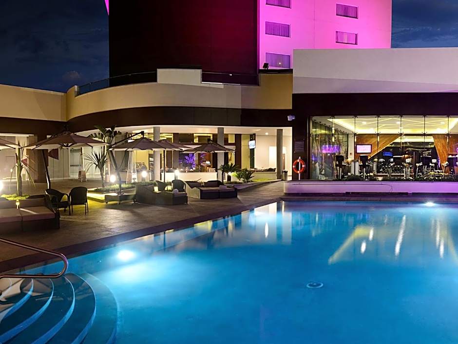 HS HOTSSON Hotel Irapuato