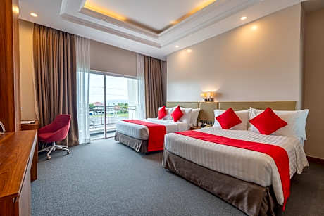 Deluxe Queen Room with Two Queen Beds - Non-Smoking