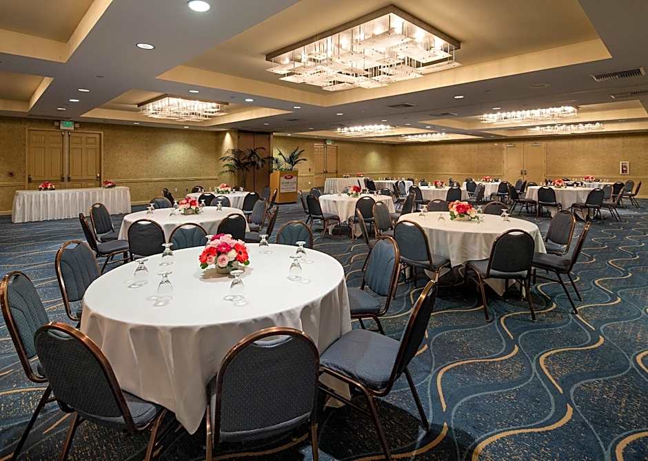 Crowne Plaza Ventura Beach By IHG