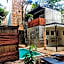 La Casa de María 11:11