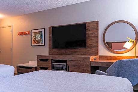 2 Queen Beds Nonsmoking