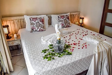 TRIPLE LUXURY GROUND FLOOR