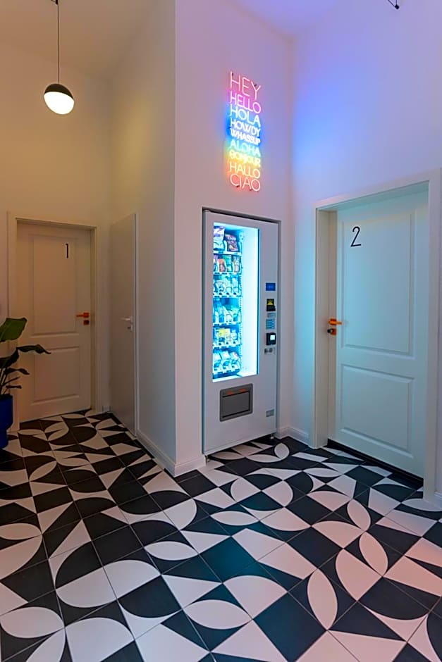 RetroPop Design Apartment , Designerzimmer für je 2 Personen, Top Lage, WIFI