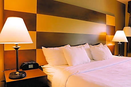 2 Queen Beds Nonsmoking Accessible