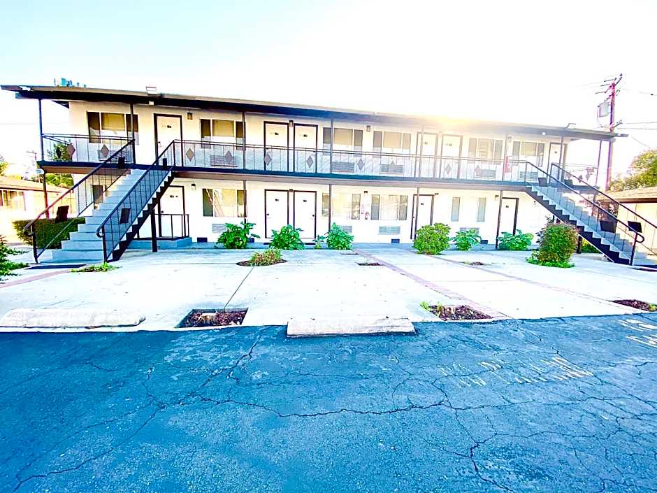 Casa Blanca Inn & Suites Whittier