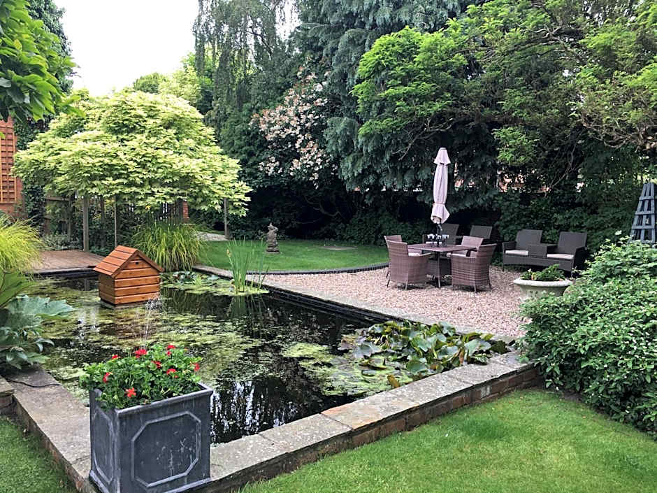 Treherne House & The Malvern Retreat