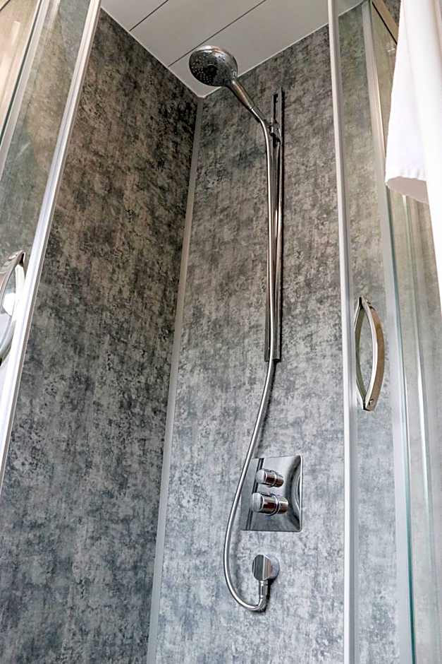 The Queen's Head Hotel