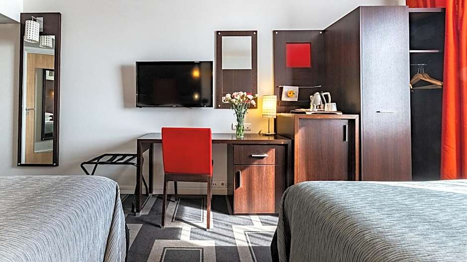 Photo 1 of 8 of Standard 2 Double Beds, City View