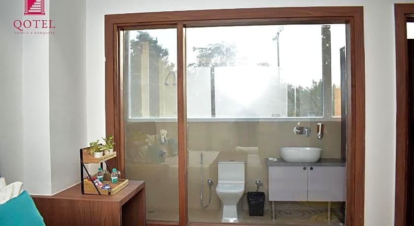 Qotel Hotel Signature BNB-Ashok Vihar