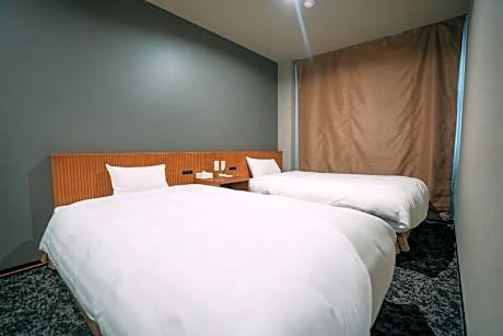 Accessible Twin Room - Non-Smoking