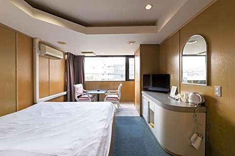 Deluxe Double Room with Bath - Smoking