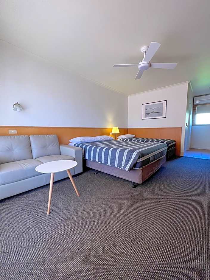 Summerhill Motor Inn - Adults Only