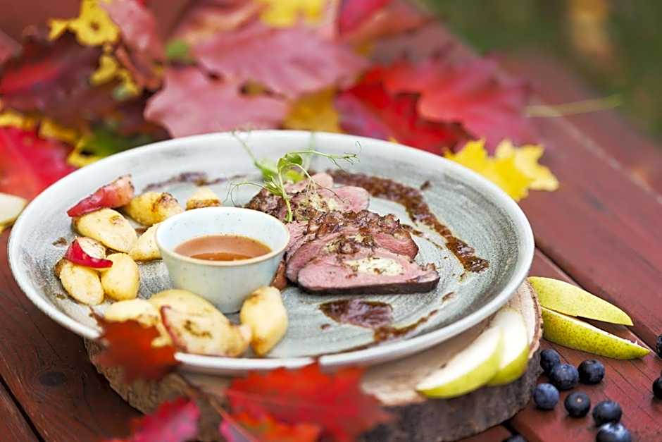 Leśna Perła - Restauracja i Pokoje Hotelowe