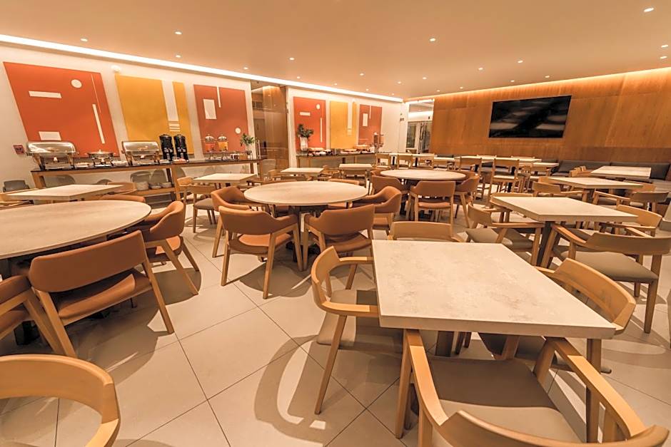 Comfort Inn Monterrey Valle