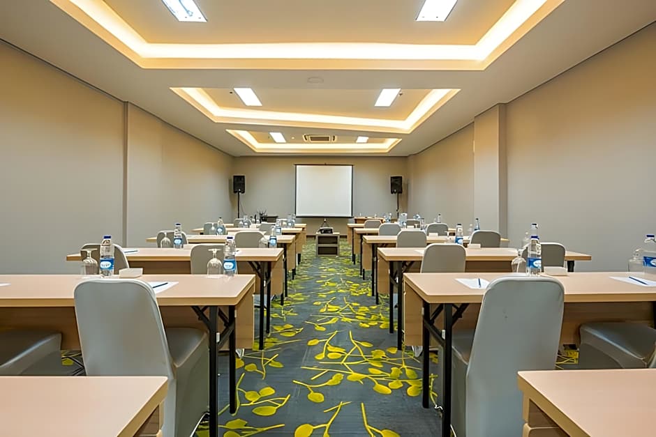 Hotel 88 ITC Fatmawati Jakarta