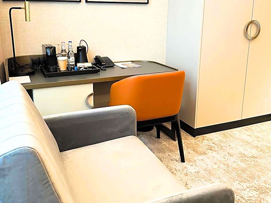 Crown Krakow - Handwritten Collection