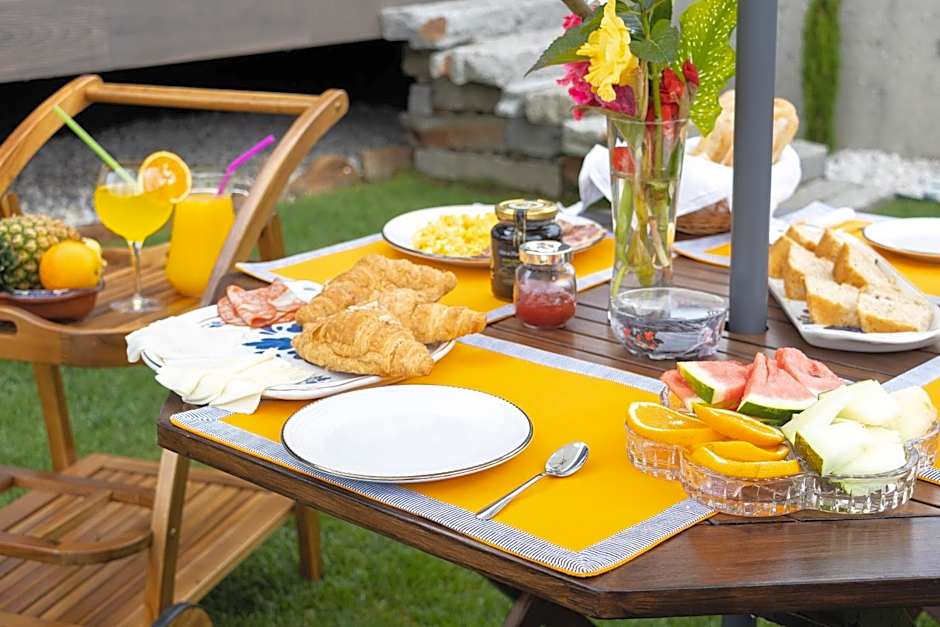 Abraços dos Avós - Casas de aldeia