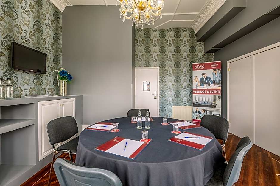 Muthu Westcliff Hotel (Near London Southend Airport)