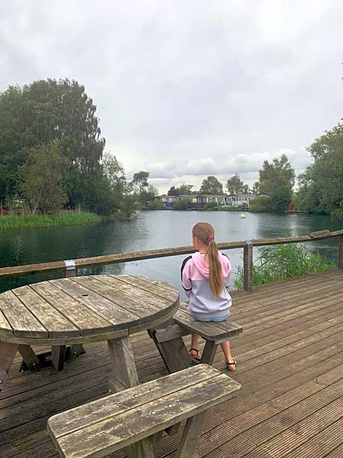 Holiday Home Breaks At Tattershall Lakes