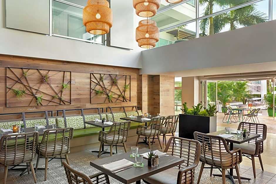 Hotel Alba Tampa, Tapestry Collection By Hilton
