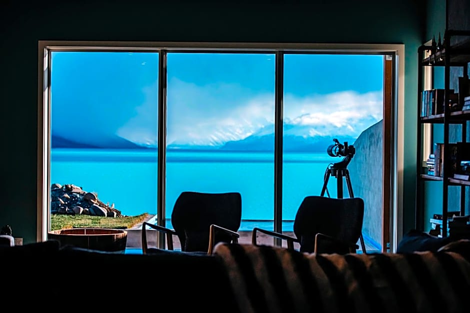 Lakestone Lodge