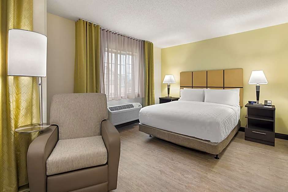 Candlewood Suites Charlotte - Arrowood By IHG