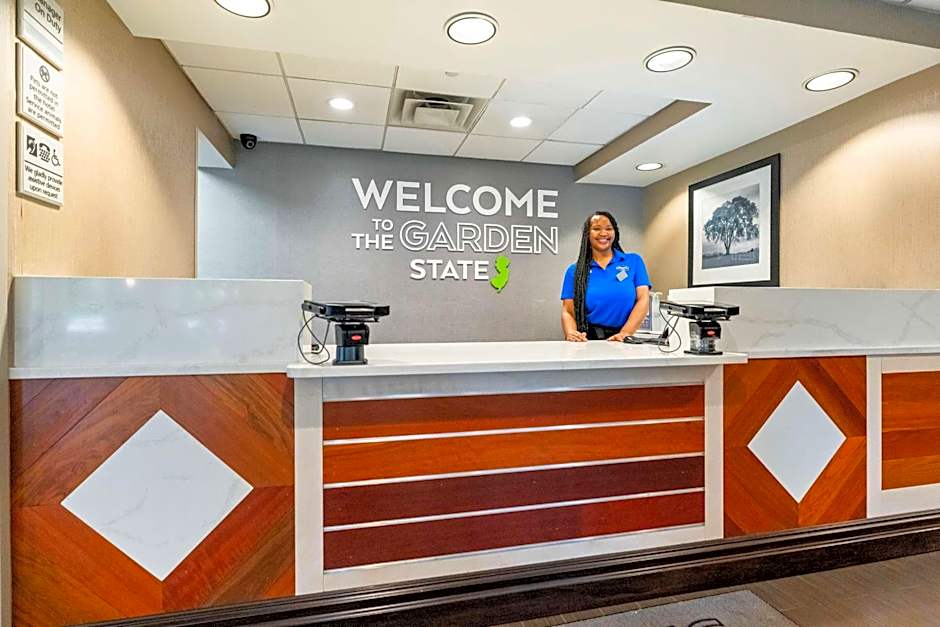 Hampton Inn By Hilton Ridgefield Park