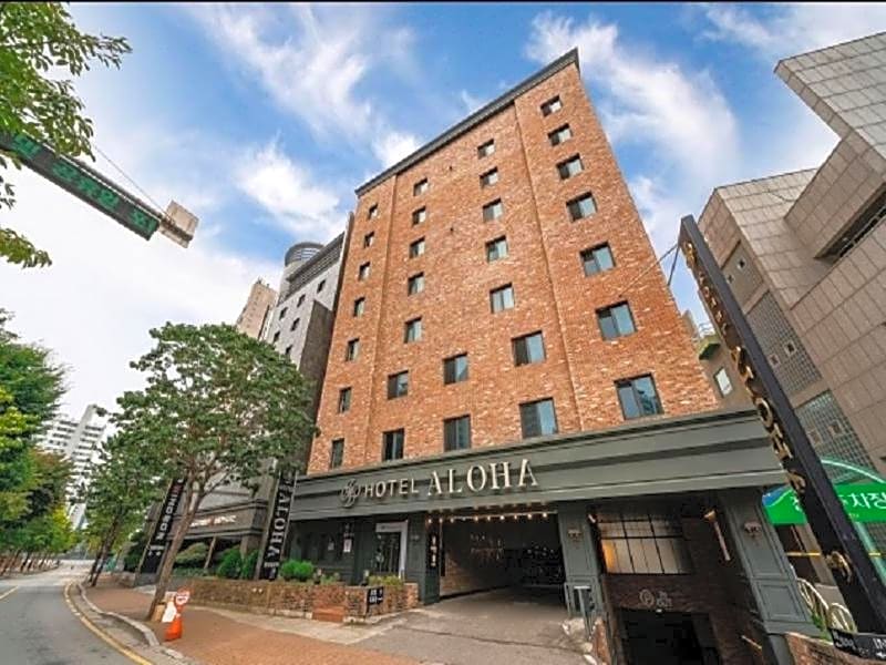 Aloha Hotel