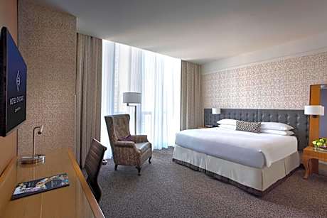Guest room, 1 King Bed