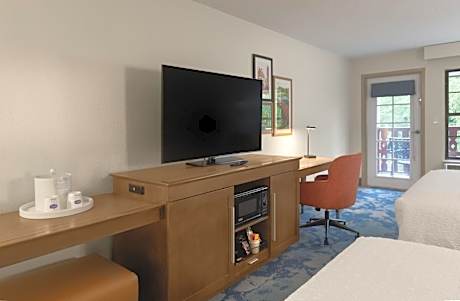 Non-Smoking Double Room with River View