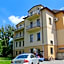 Family hotel Maxim